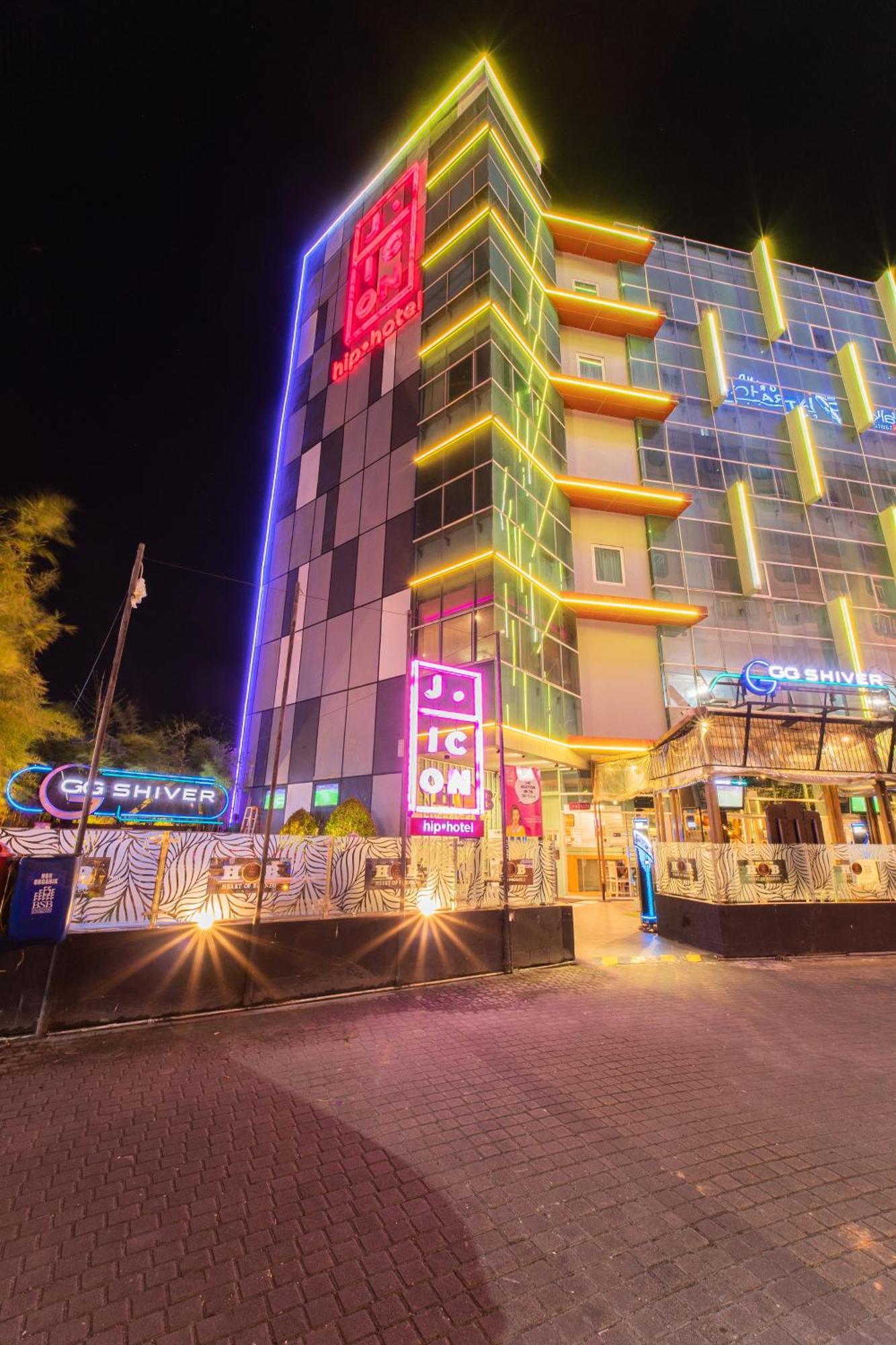 J Icon Hip Hotel Balikpapan  Exterior foto