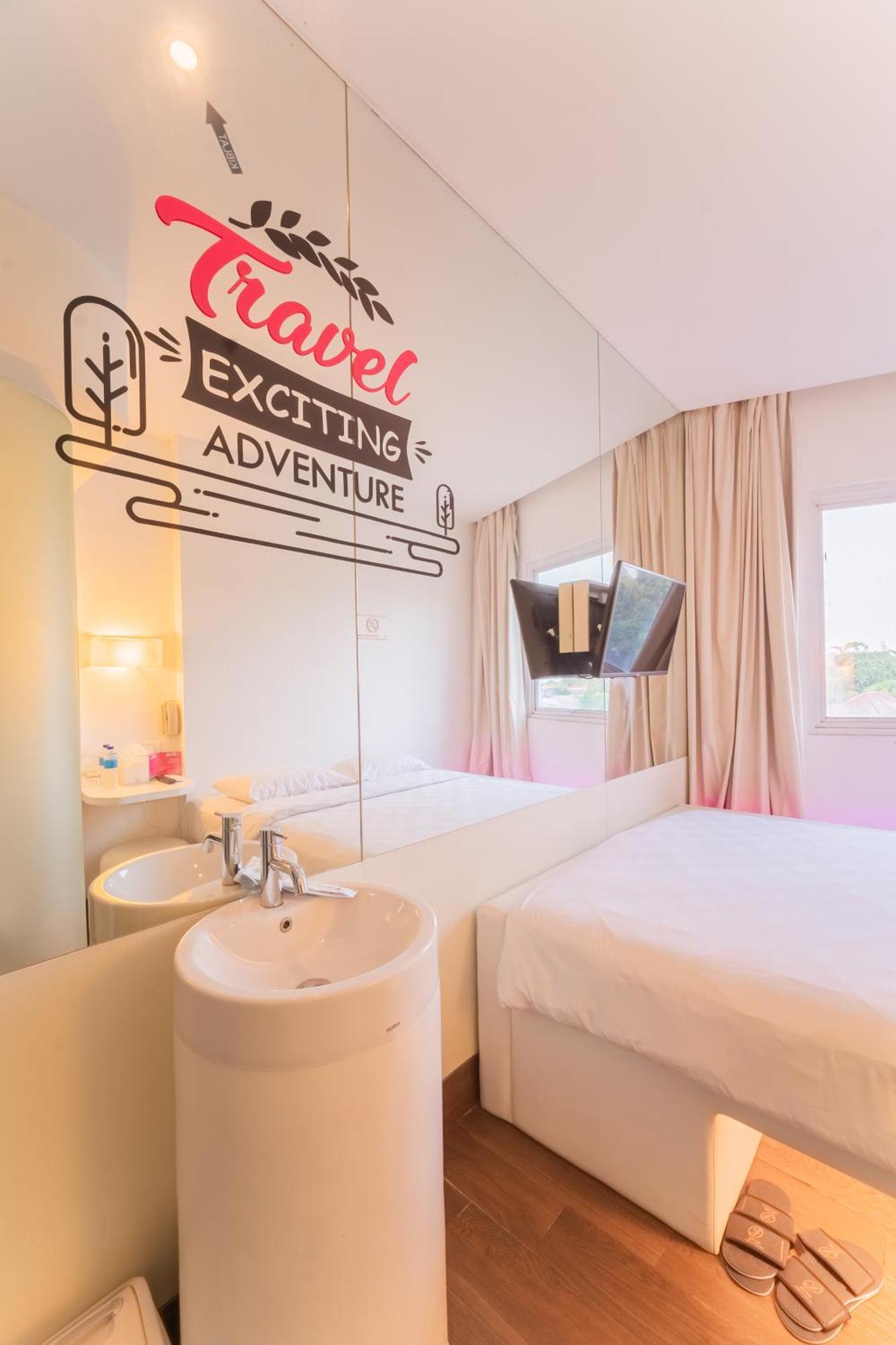 J Icon Hip Hotel Balikpapan  Exterior foto